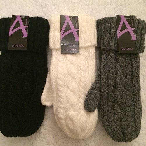 Ladies cable knit mittens