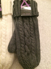 Load image into Gallery viewer, Ladies cable knit mittens